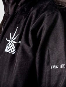 CortaVento-Pineapple-WindBreaker-07.jpg